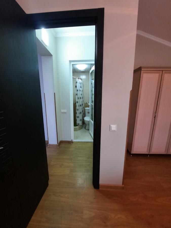Delta Hotel Уреки Екстериор снимка