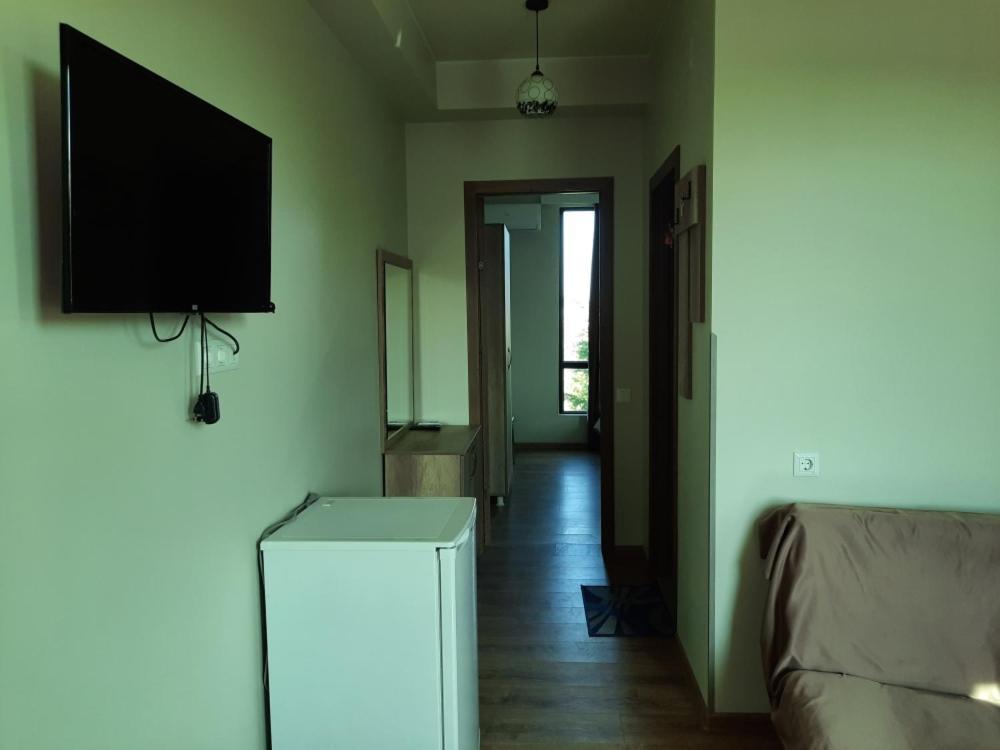 Delta Hotel Уреки Екстериор снимка